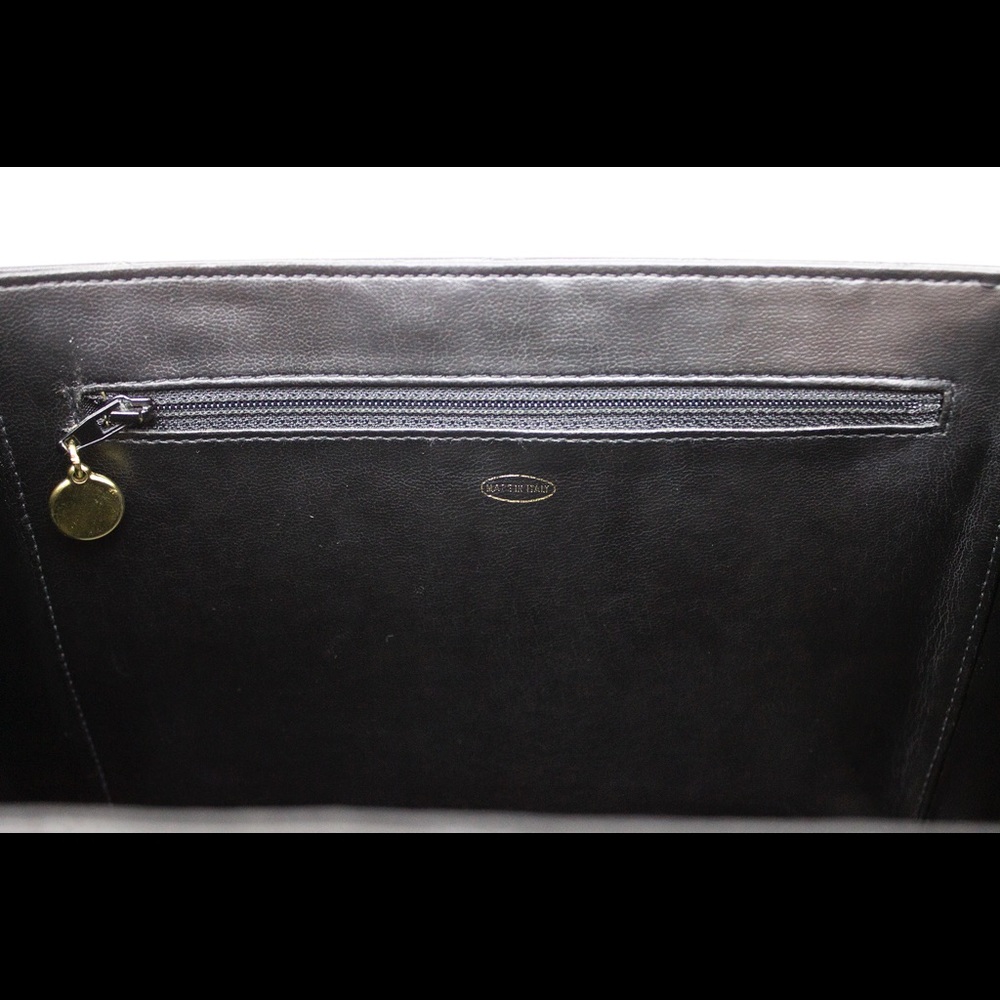 RARE CHANEL SQUARE BOX QUILTED HANDBAG - Picture 6 of 8